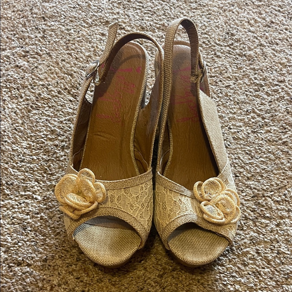 Women’s Beige Slingback Peep-Toe Wedge Sandals with Floral Accent